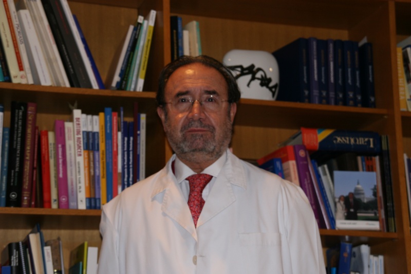 Dr. Jose Valentín García Mellado Dermatólogo  Granada